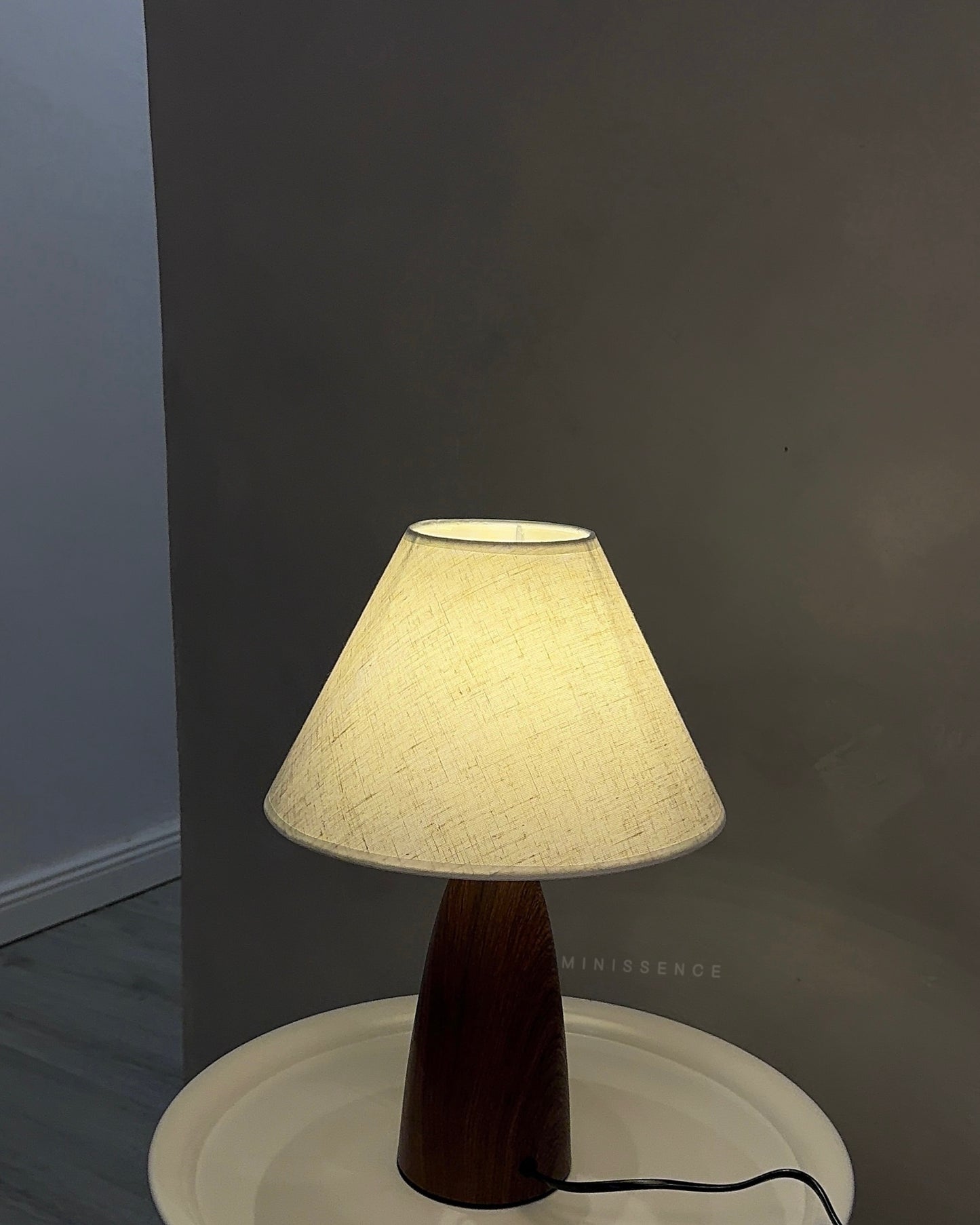 Elva Lamp
