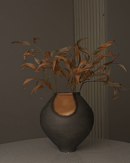 Onyx Shadow Vase