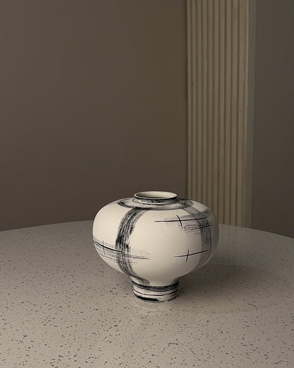 Sumi Globe Vase