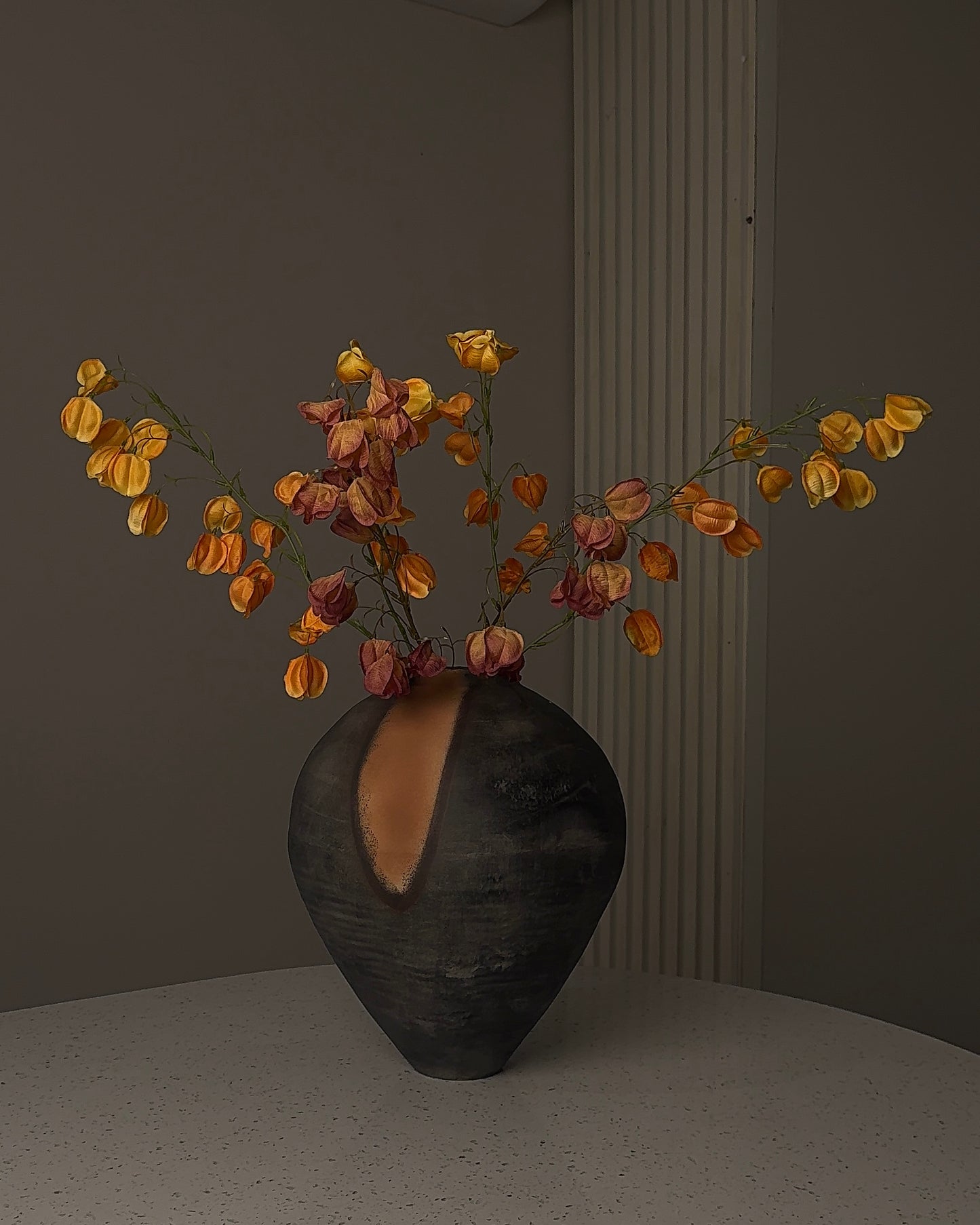 Onyx Shadow Vase