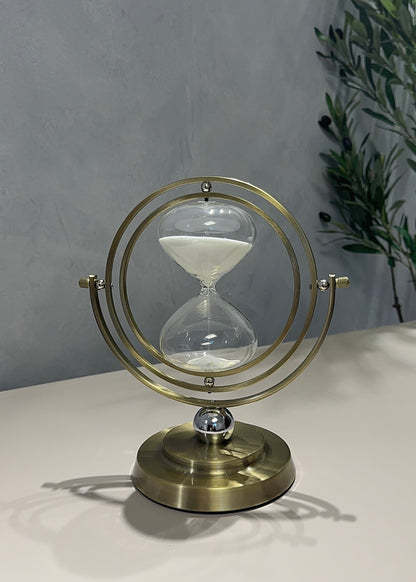 Aurea Hourglass