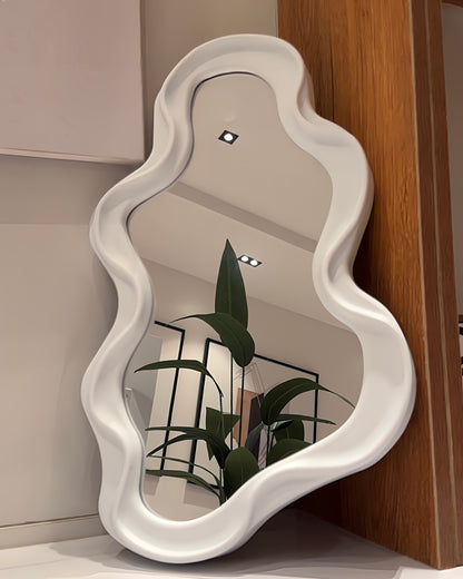 Abstract Curve Mirror