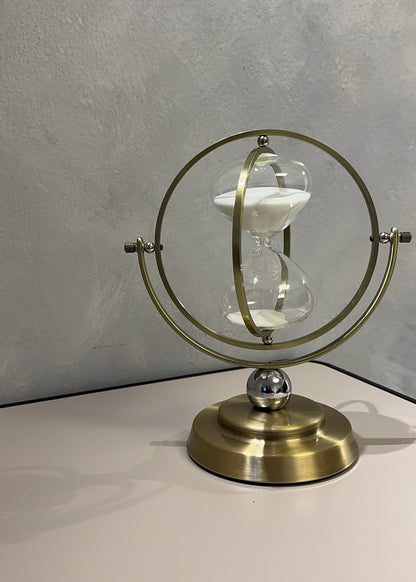 Aurea Hourglass