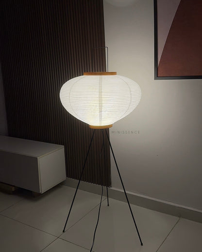 Zen Tripod Lamp