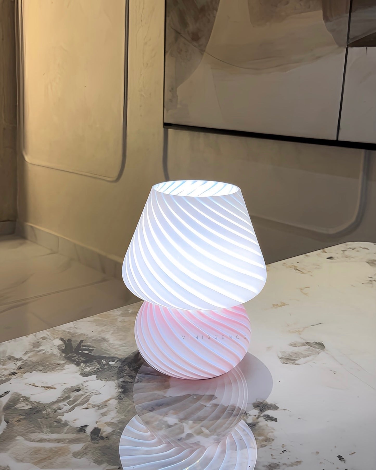 Nova Swirl Lamp