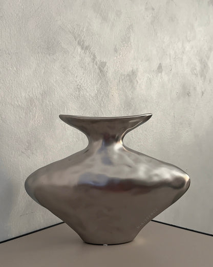 Flux Curve Vase