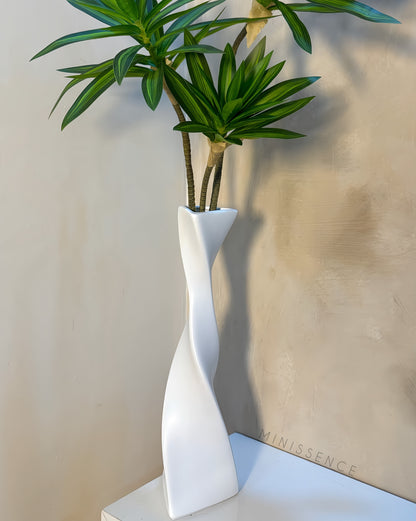 Selene Twist Vase