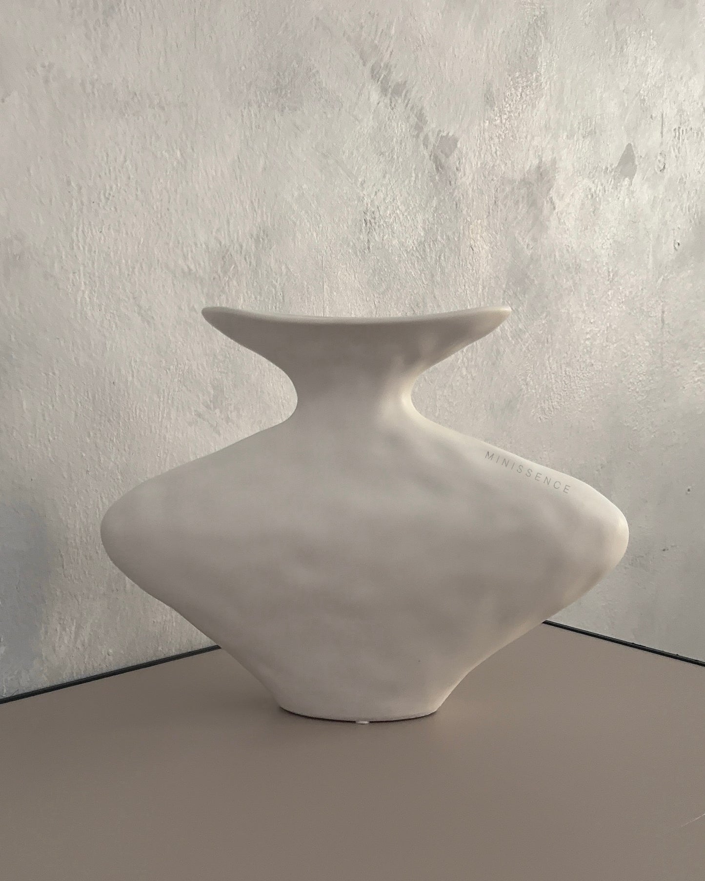 Flux Curve Vase
